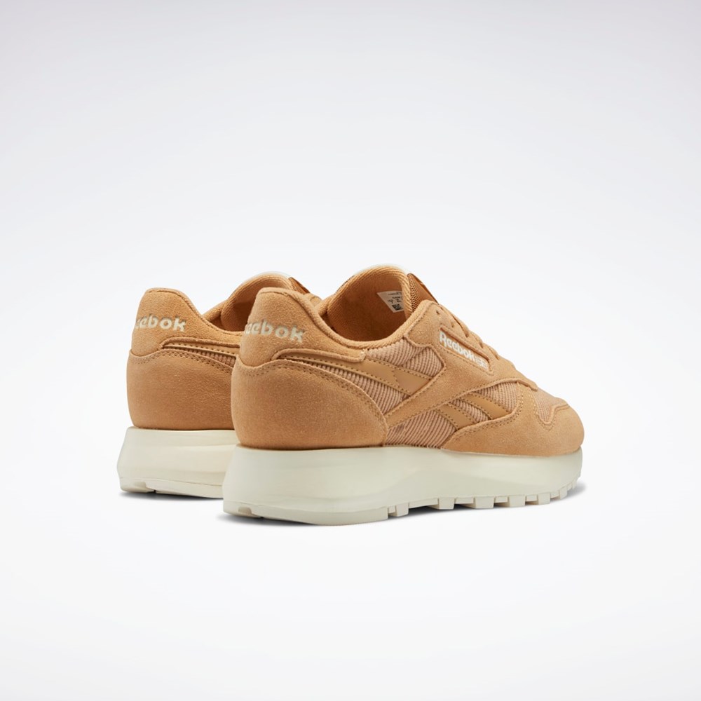 Reebok Classic Leather SP Shoes True Beige / True Beige / Classic White | GW3796